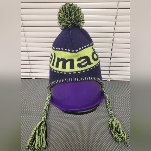 Real‎ Madrid futbol/soccer green/ blue ear flap unisex beanie woven hat - Picture 2 of 10